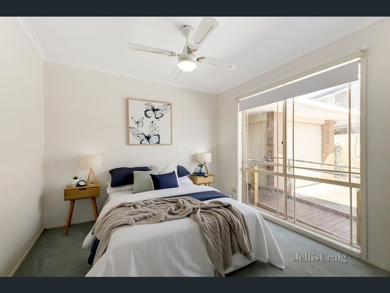 6 Clay Court, Blackburn North image 5