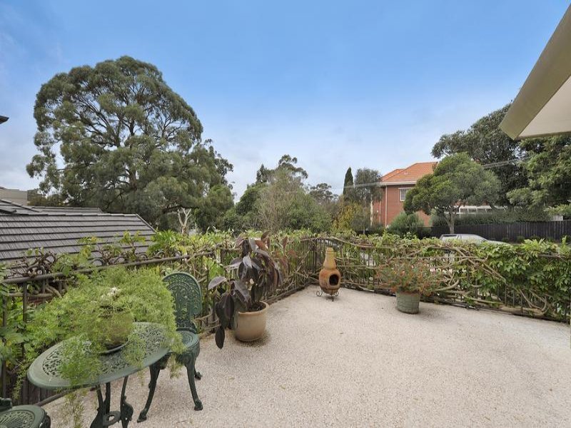 6 Clayton Road, Balwyn image 6