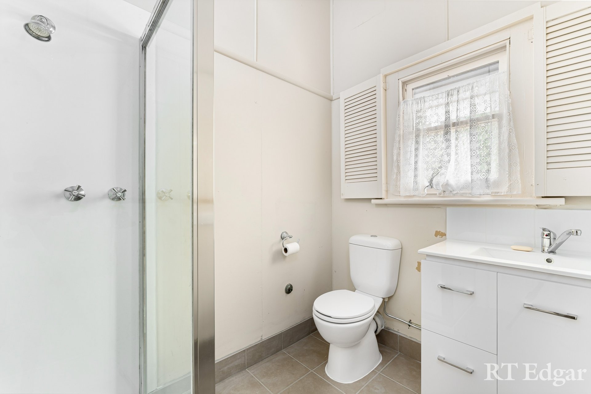 Property Gallery Thumbnail 6