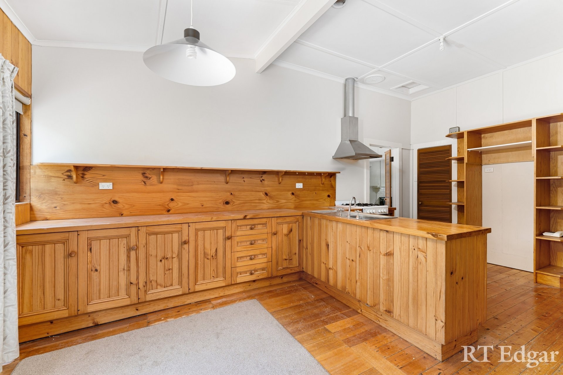 Property Gallery Thumbnail 3