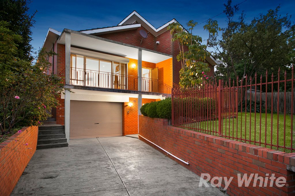 6 Clyden Court, Burwood East image 1