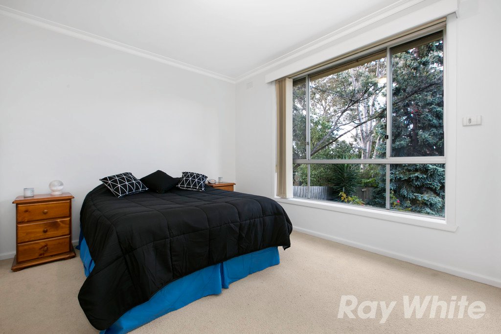 6 Clyden Court, Burwood East image 8