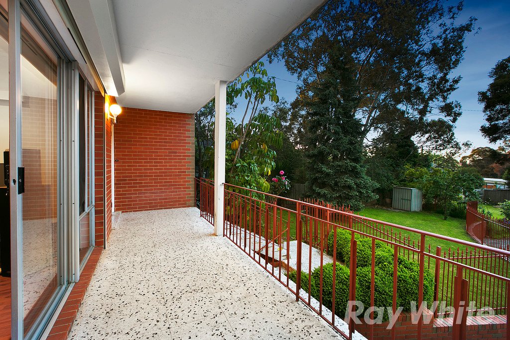 6 Clyden Court, Burwood East image 9
