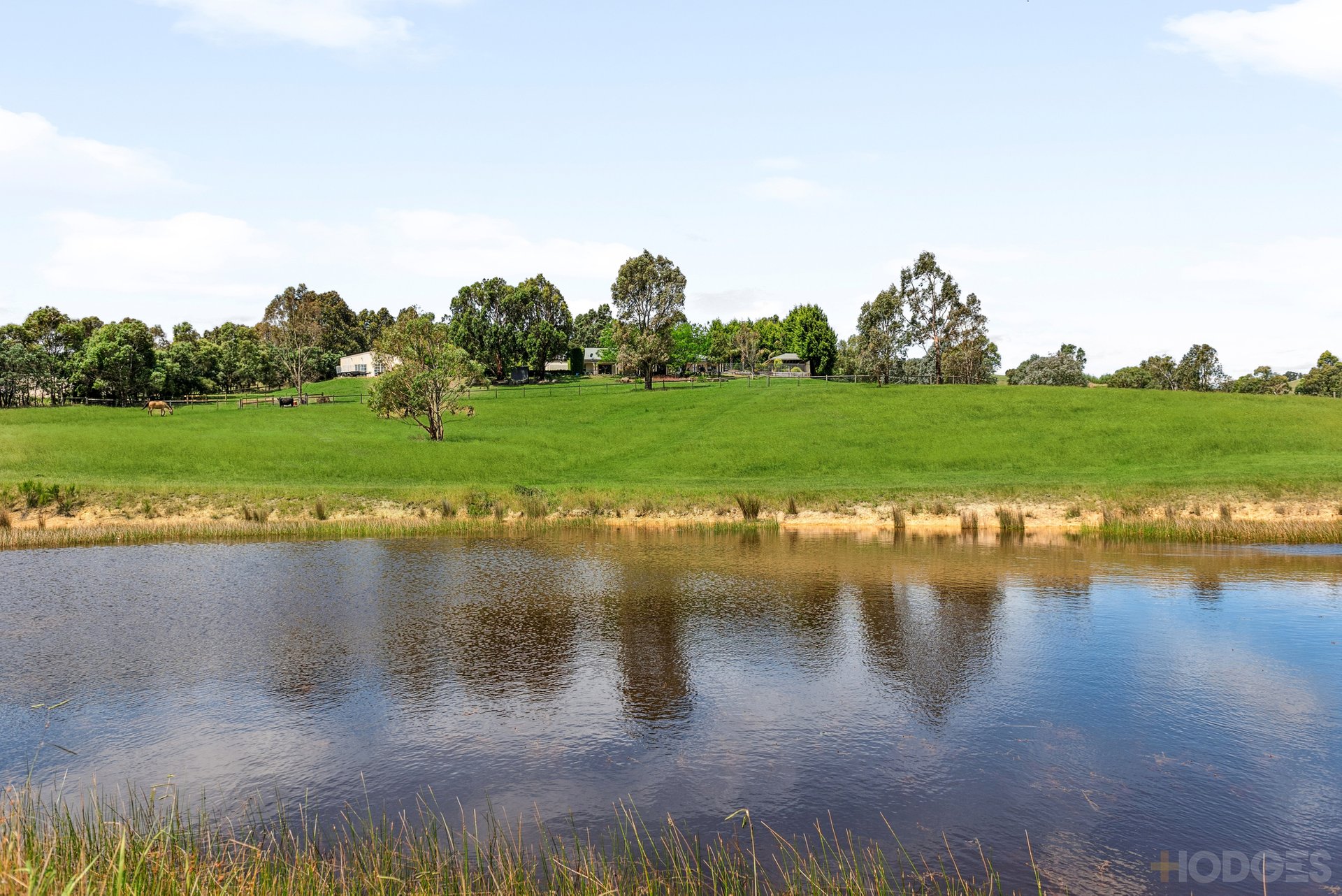 6 Cochrane Court Wandong