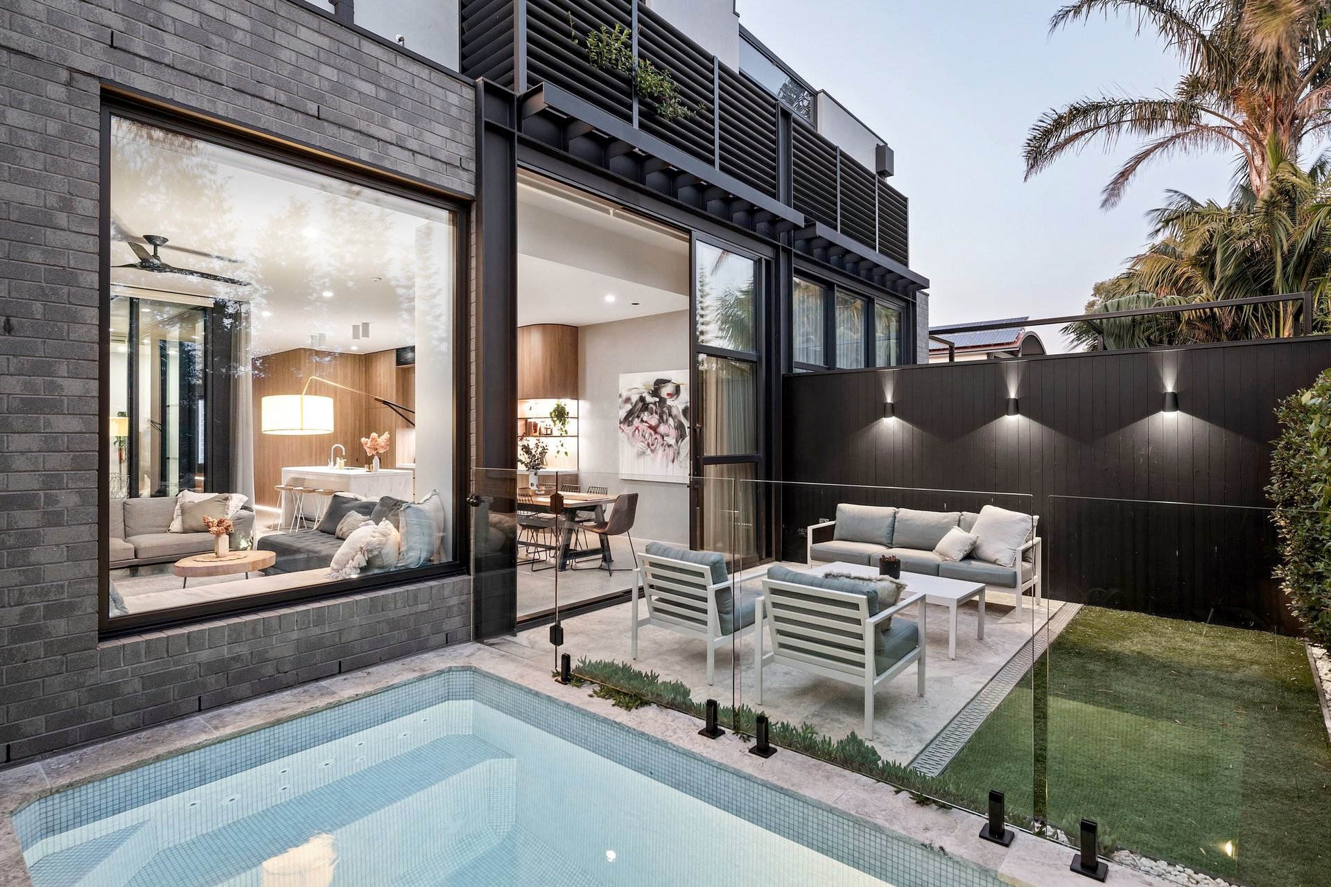 6 Coleridge Street, Elwood image 2