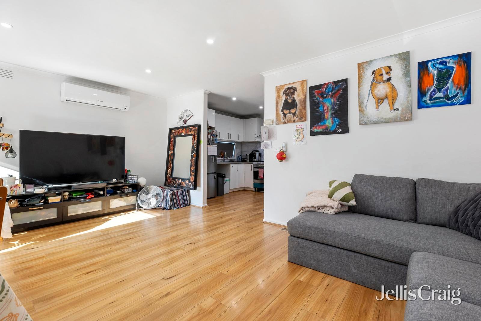 6 Collins Close, Scoresby image 4