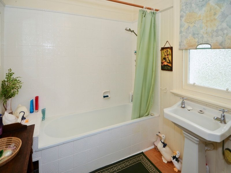 6 Connor Street, East Geelong image 7