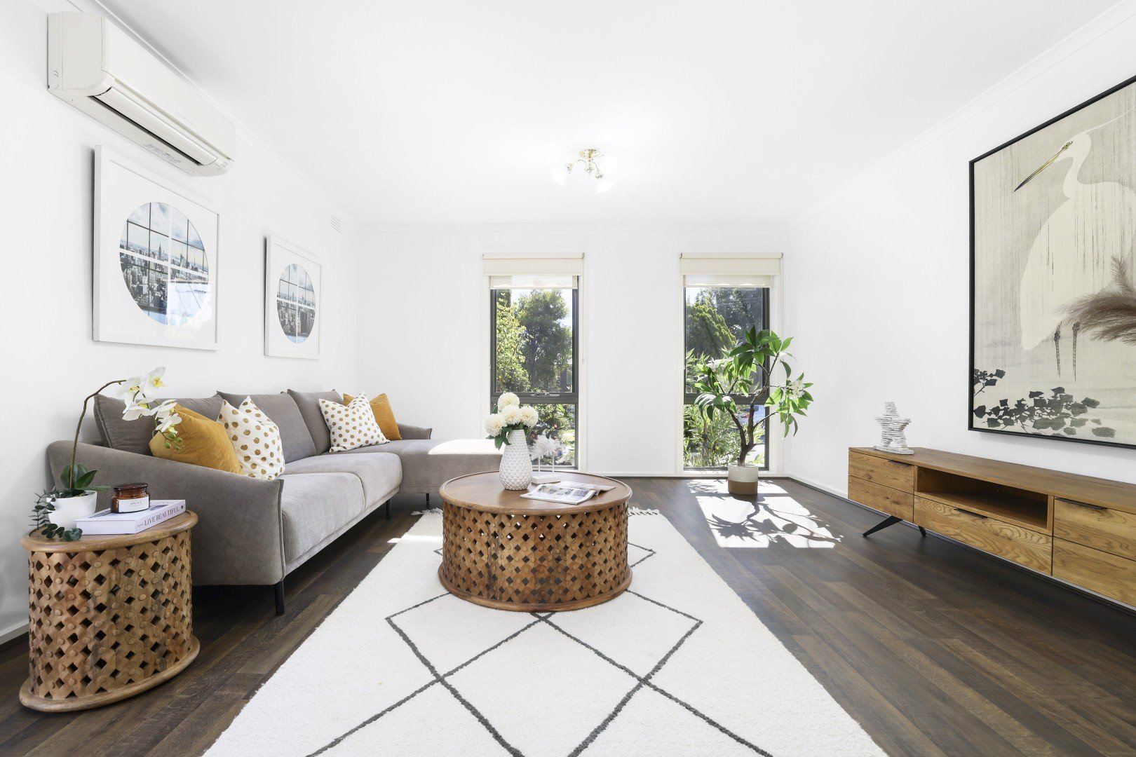 6 Cootamundra Drive, Wheelers Hill image 2