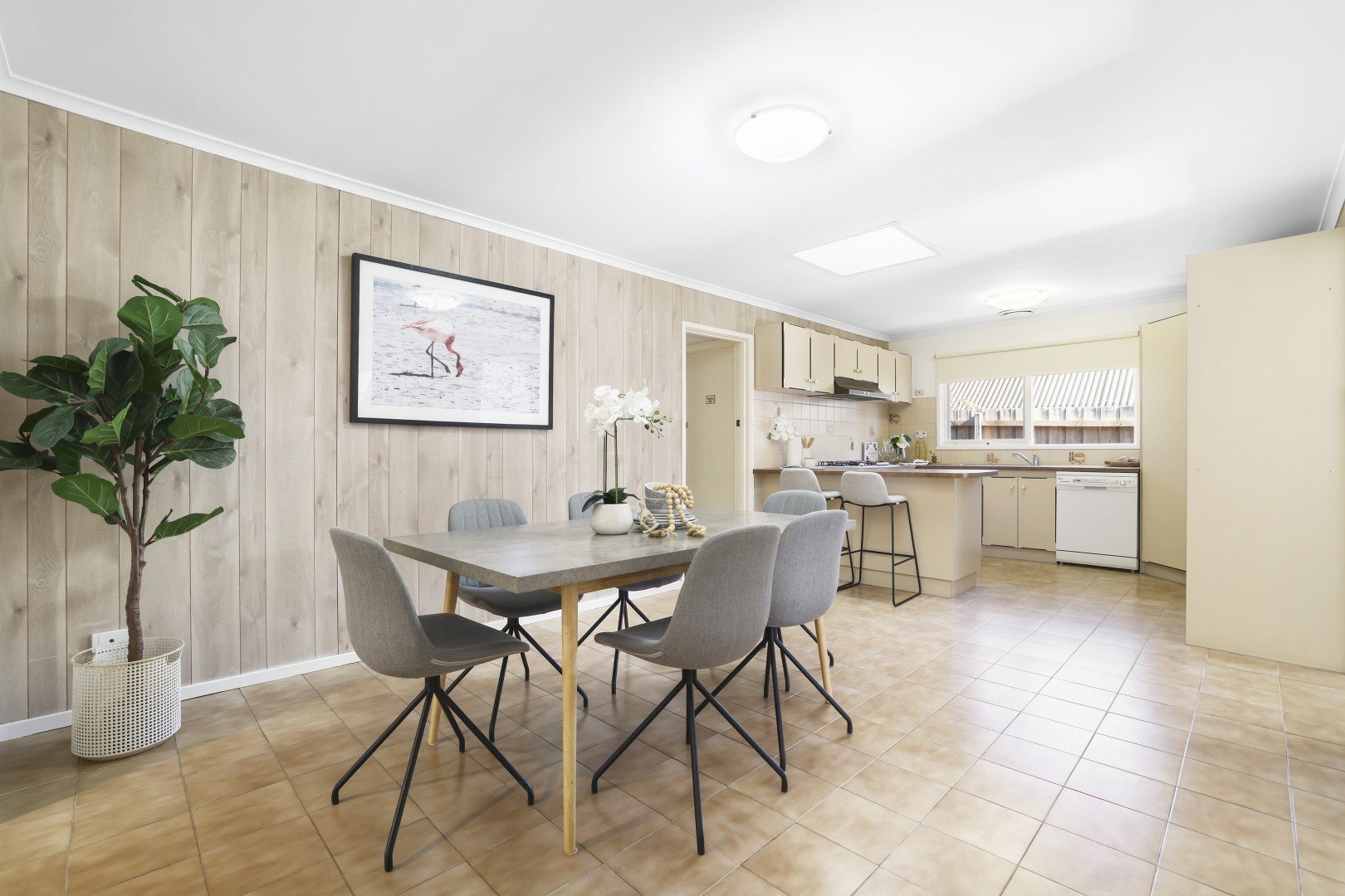 6 Cootamundra Drive, Wheelers Hill image 4