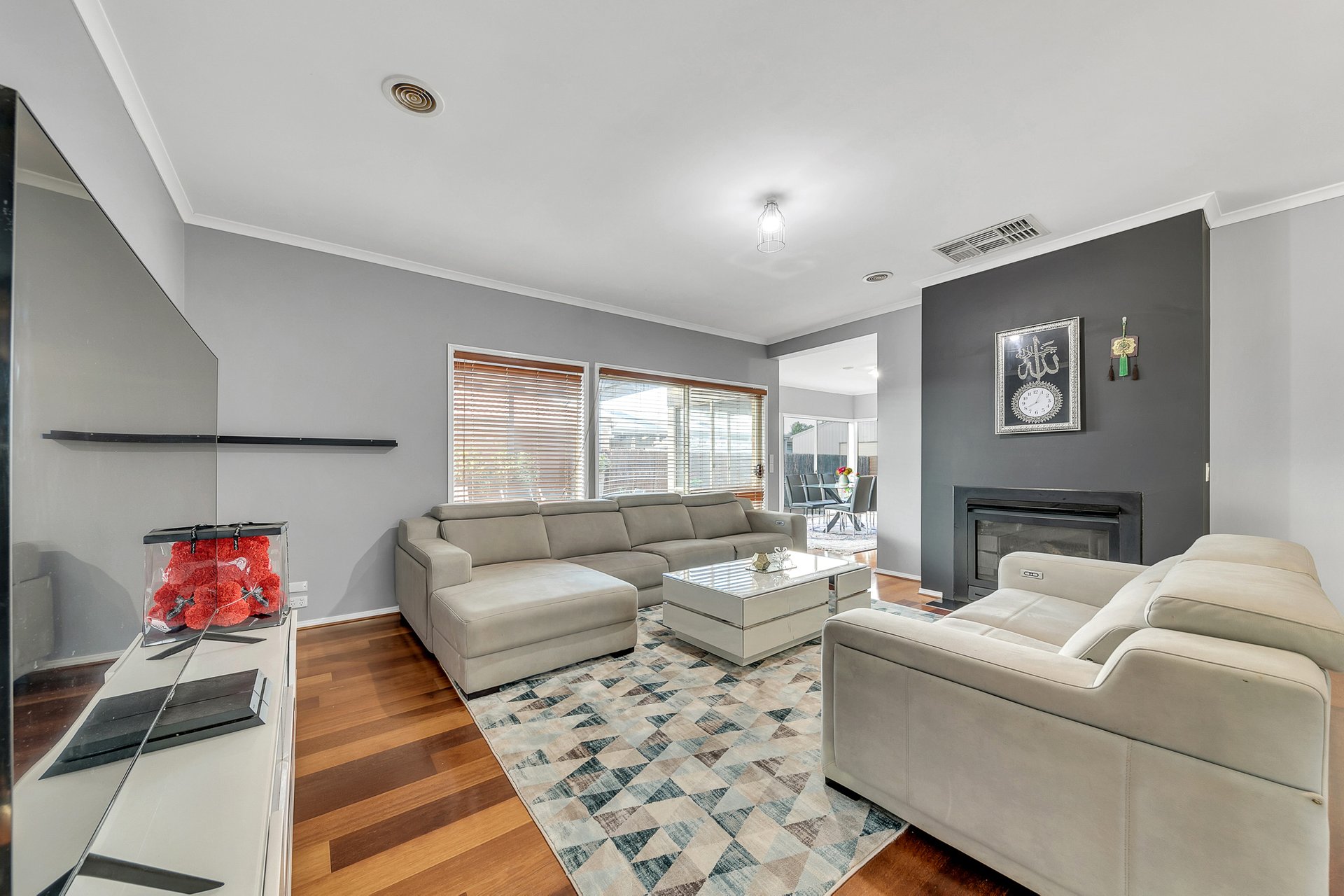 6 Cormican Place, Lovely Banks image 3