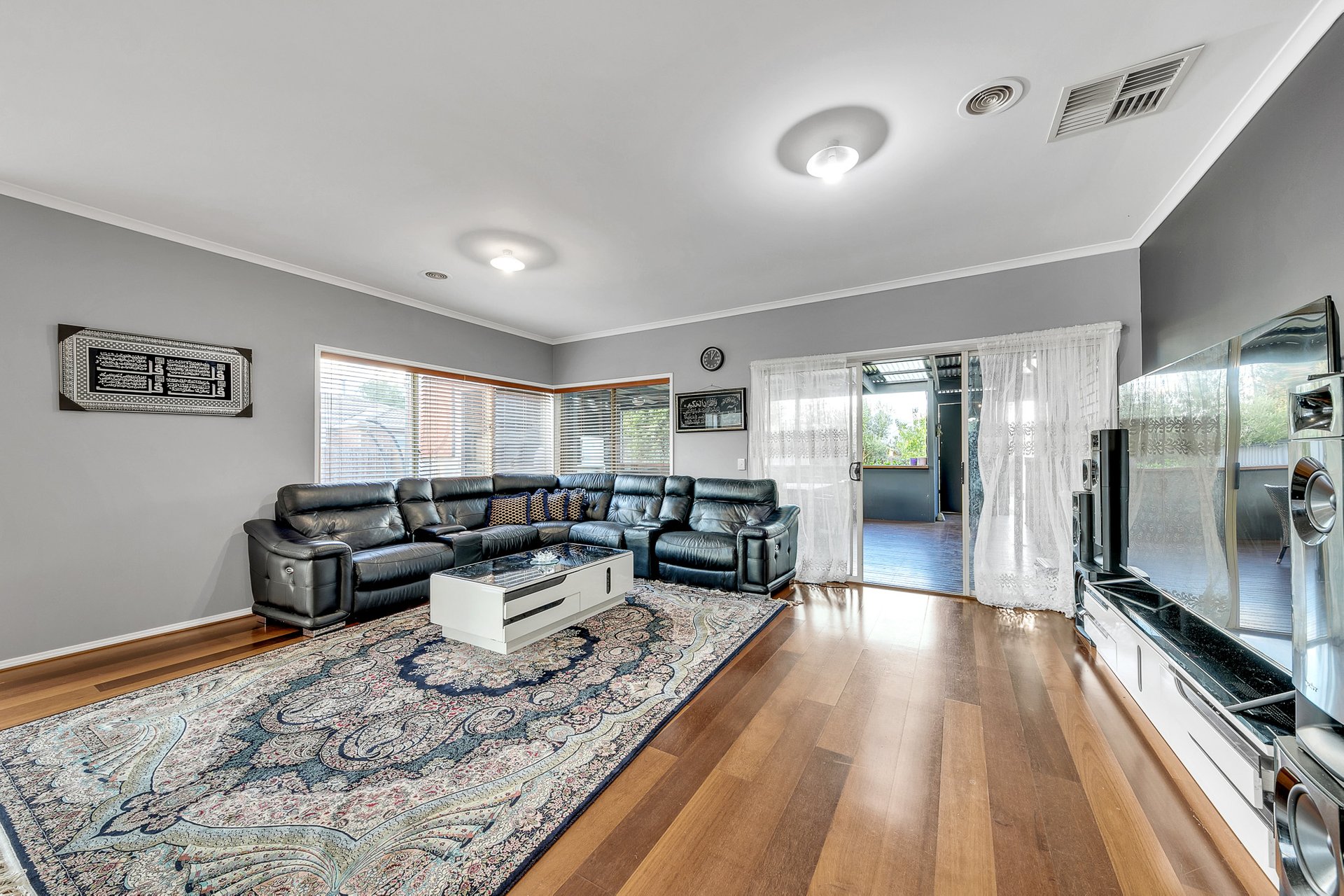 6 Cormican Place, Lovely Banks image 4