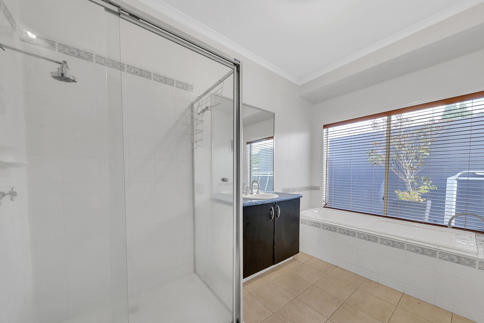 6 Cormican Place, Lovely Banks image 13