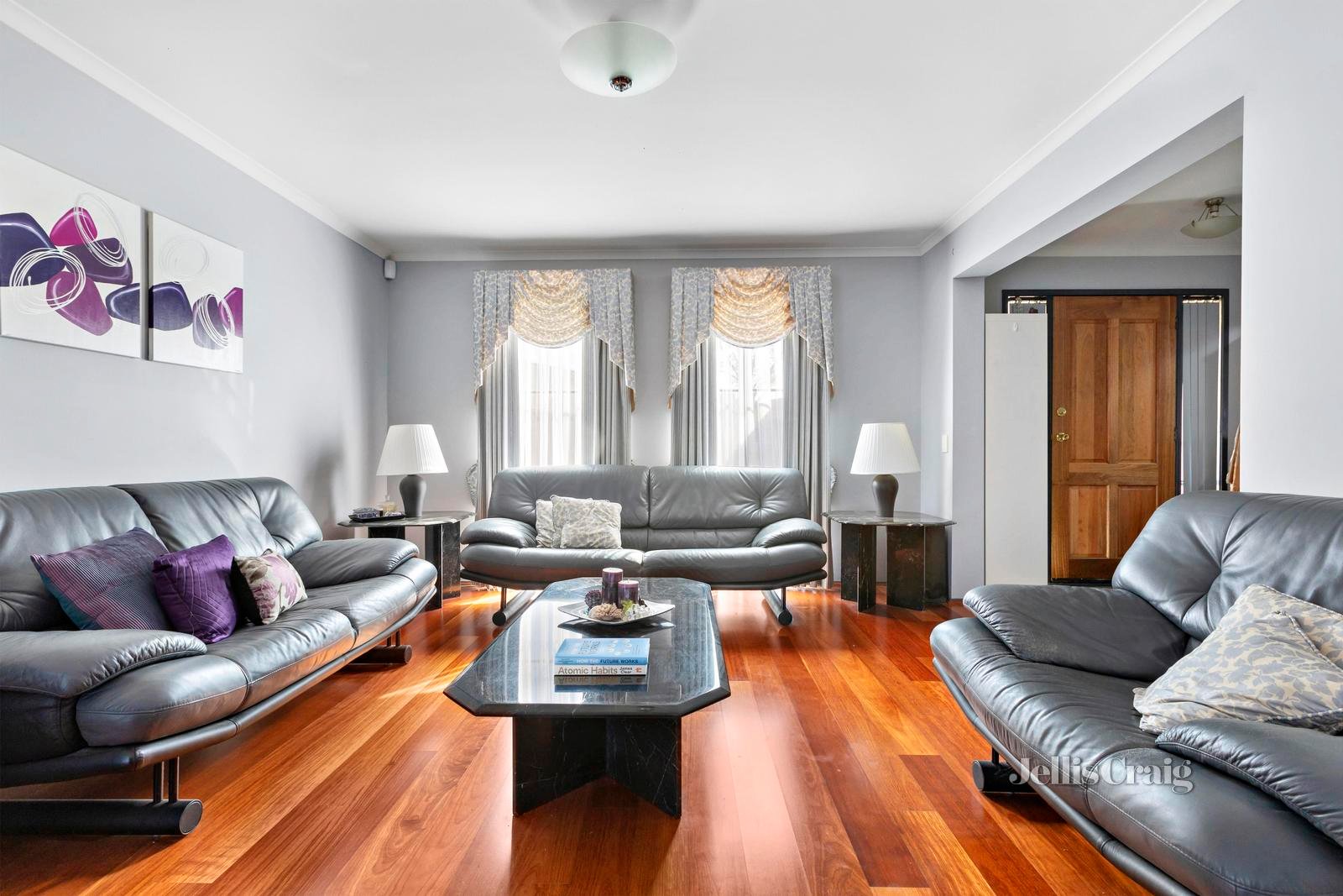 6 Crespin Place, Roxburgh Park image 2