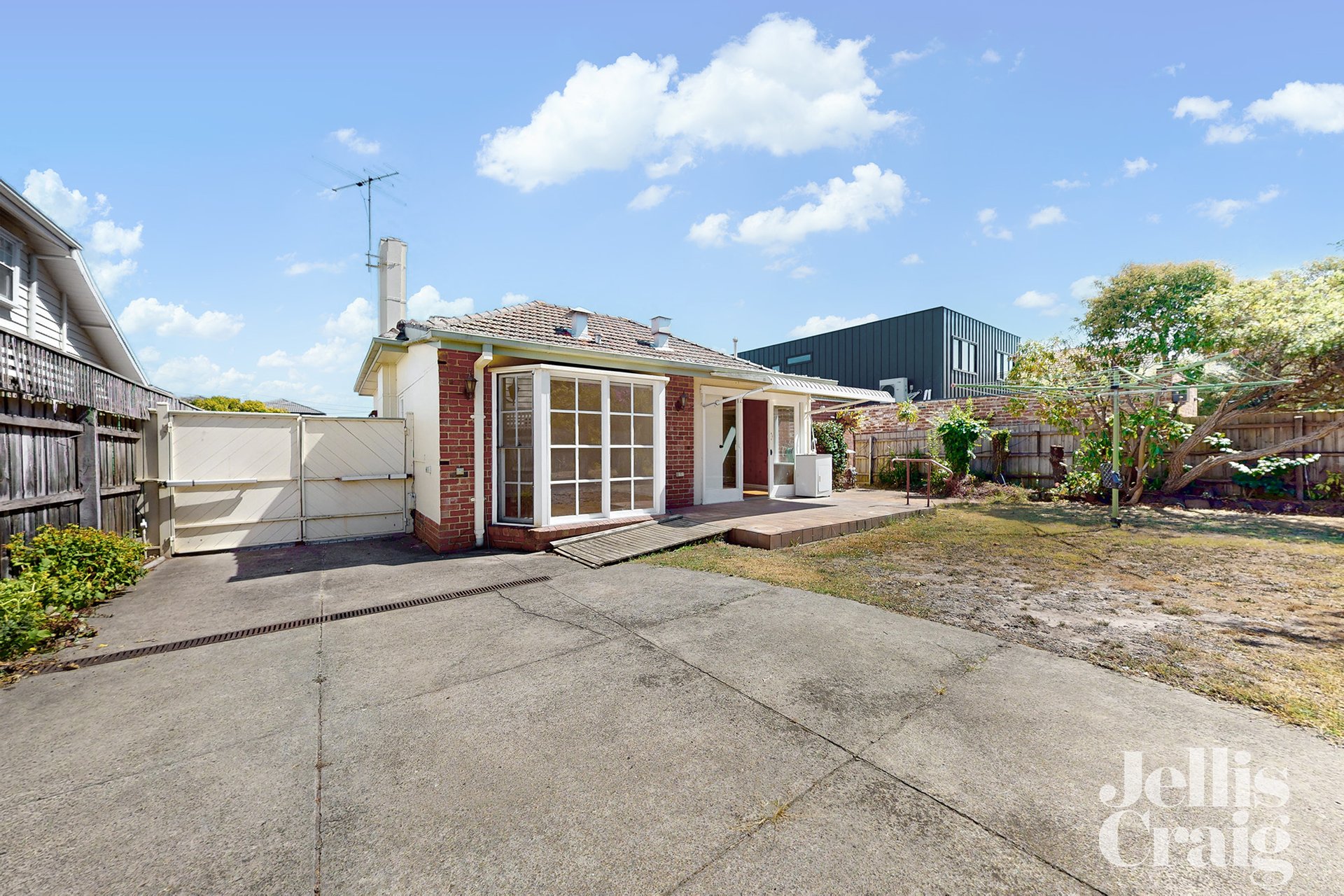 6 Creswick Grove, Mckinnon image 16