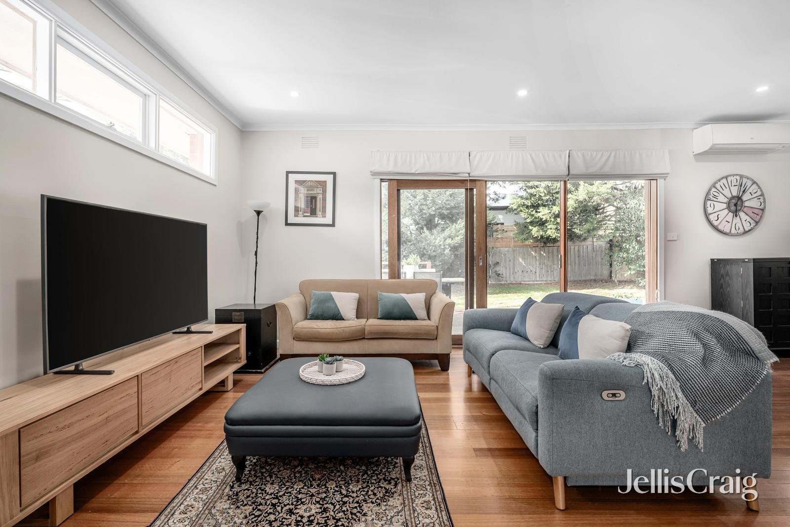 6 Crown Street, Glen Waverley image 2