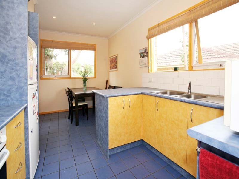 6 Currie Street, Box Hill North image 4