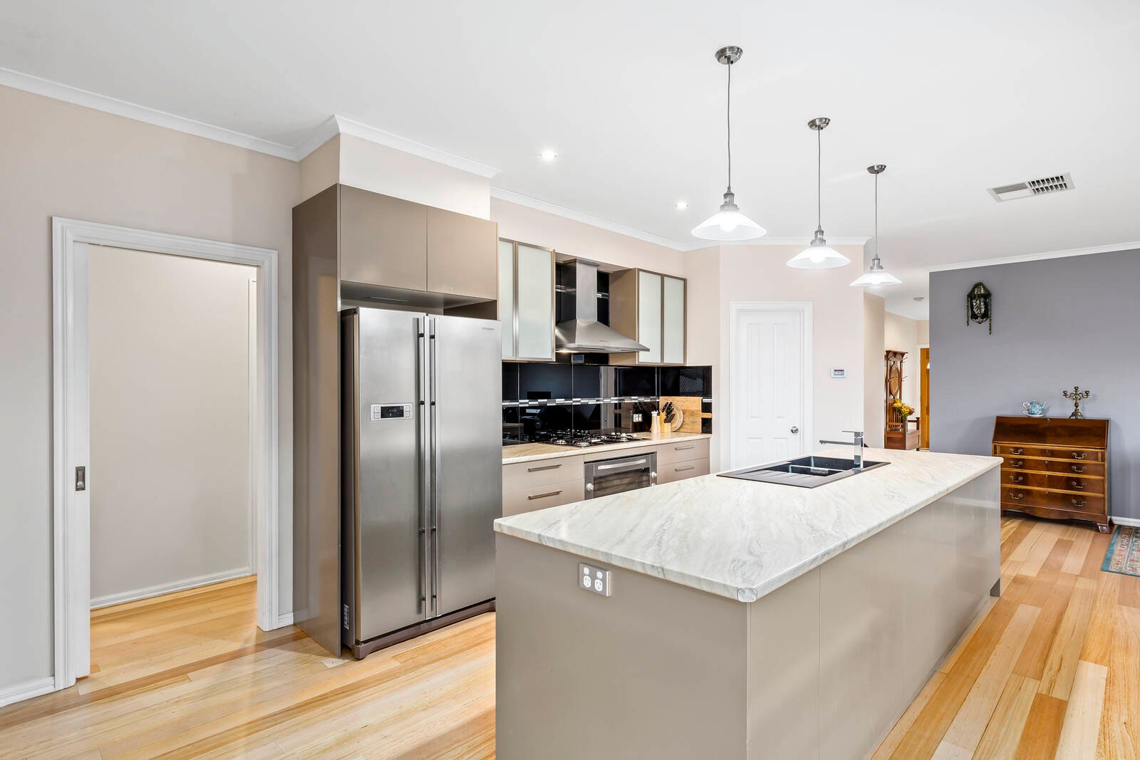 Property Gallery Thumbnail 6