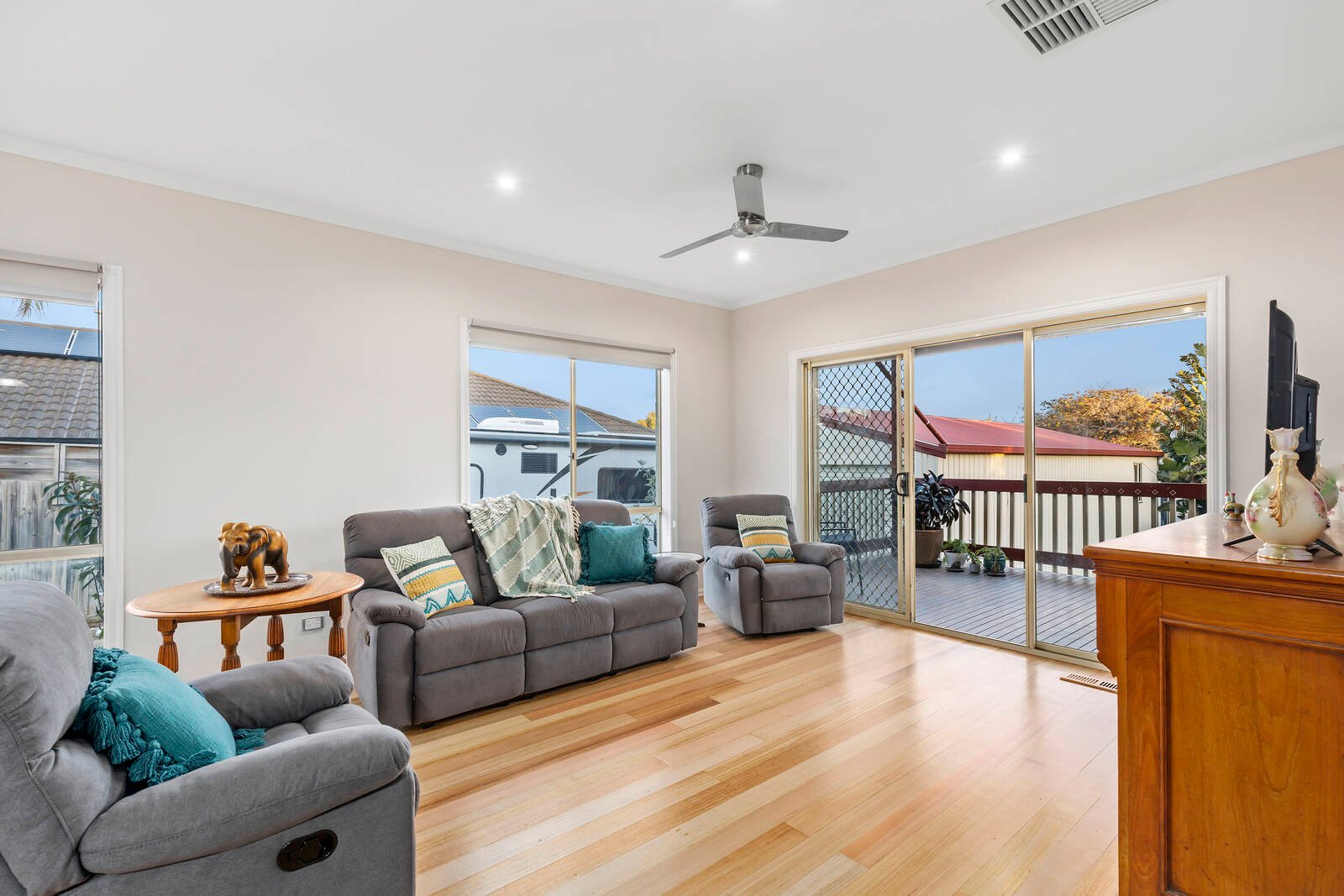 Property Gallery Thumbnail 9