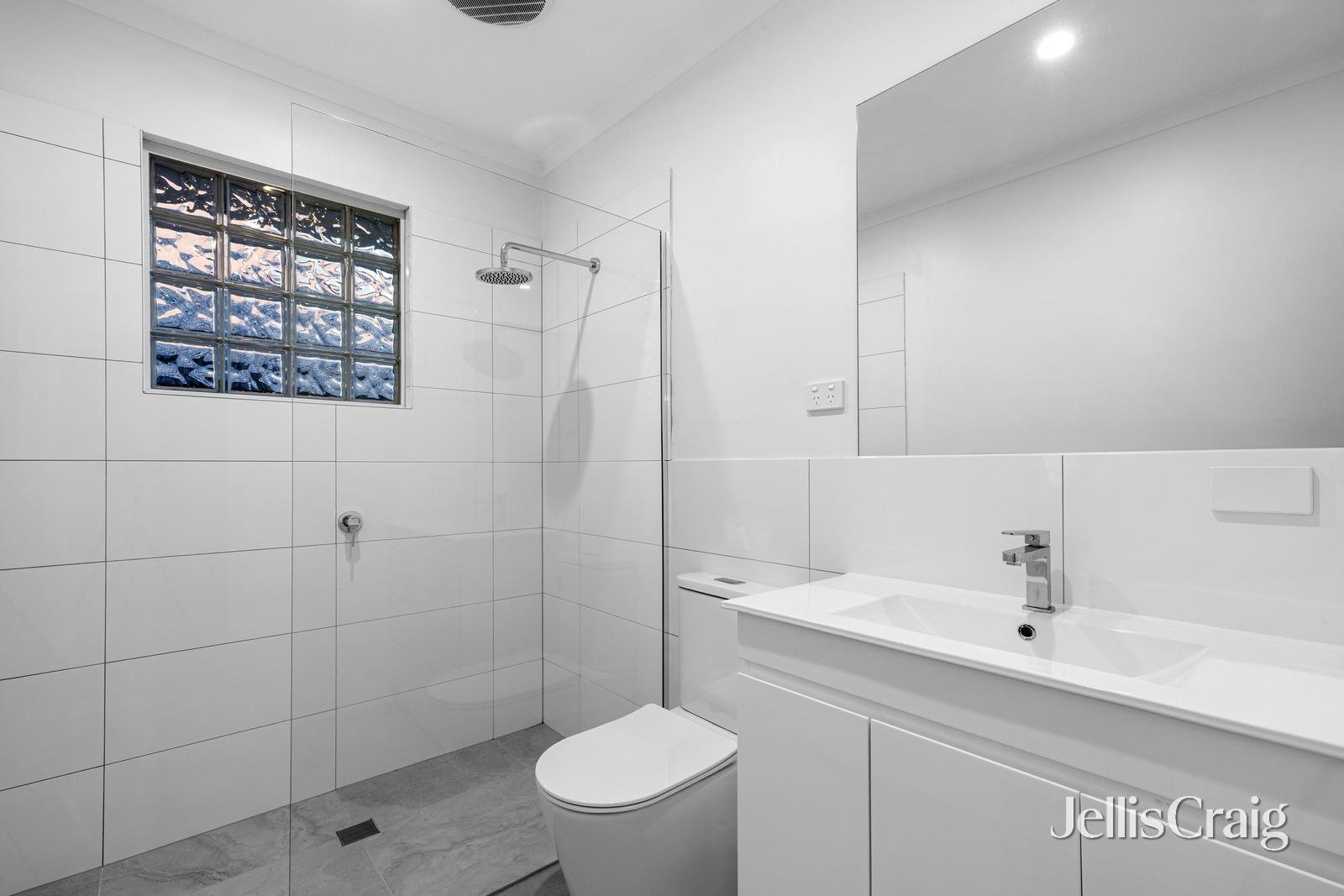 6 Dalmor Avenue, Mitcham image 12