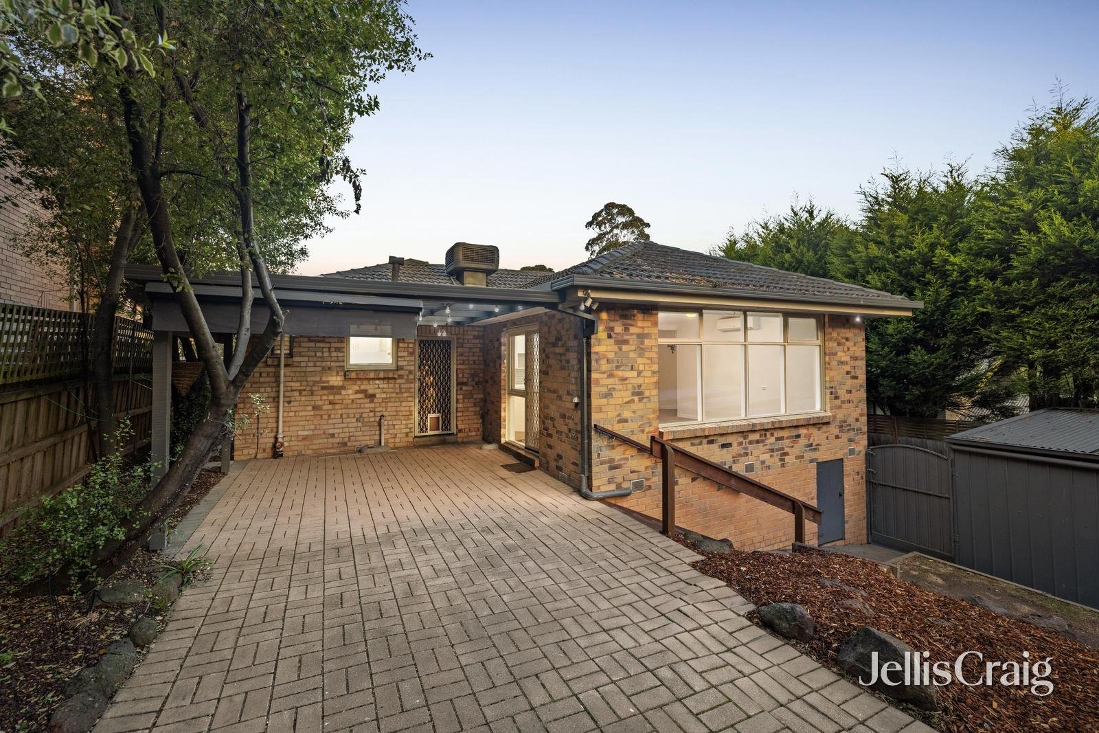 6 Dalmor Avenue, Mitcham image 15