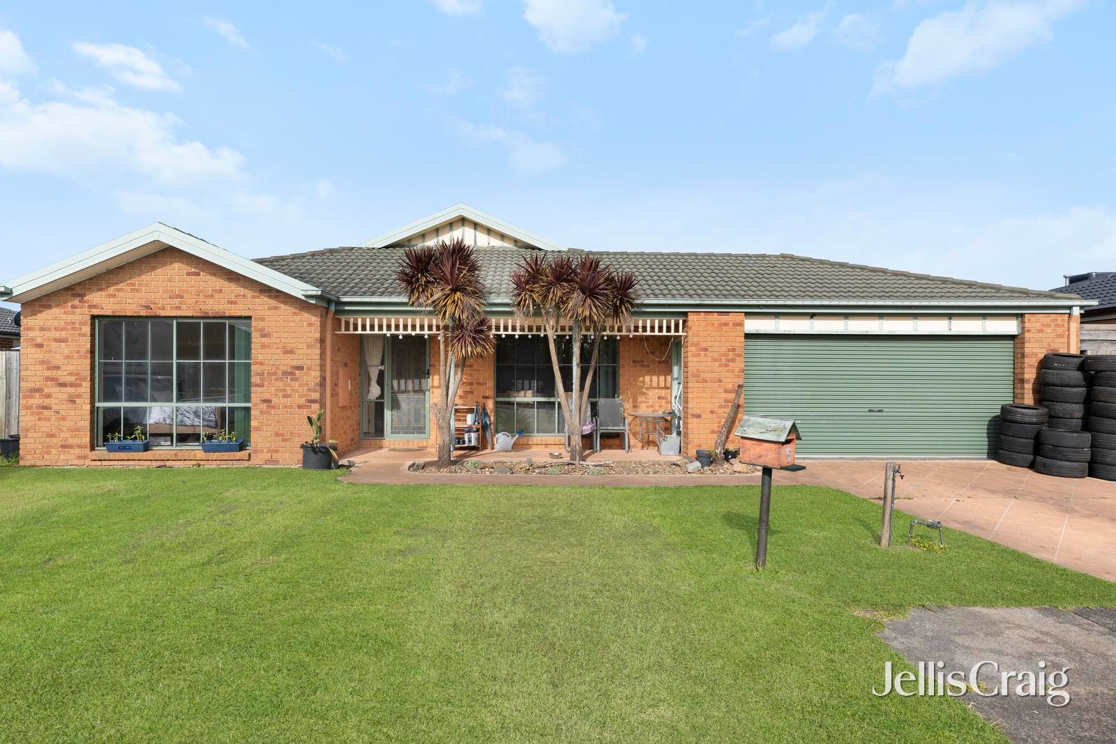 6 Danehill Grove, Berwick image 1