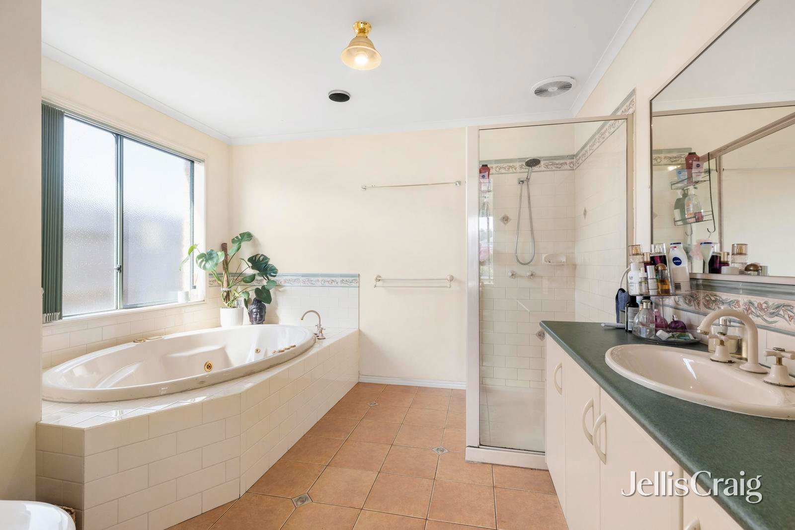 6 Danehill Grove, Berwick image 11