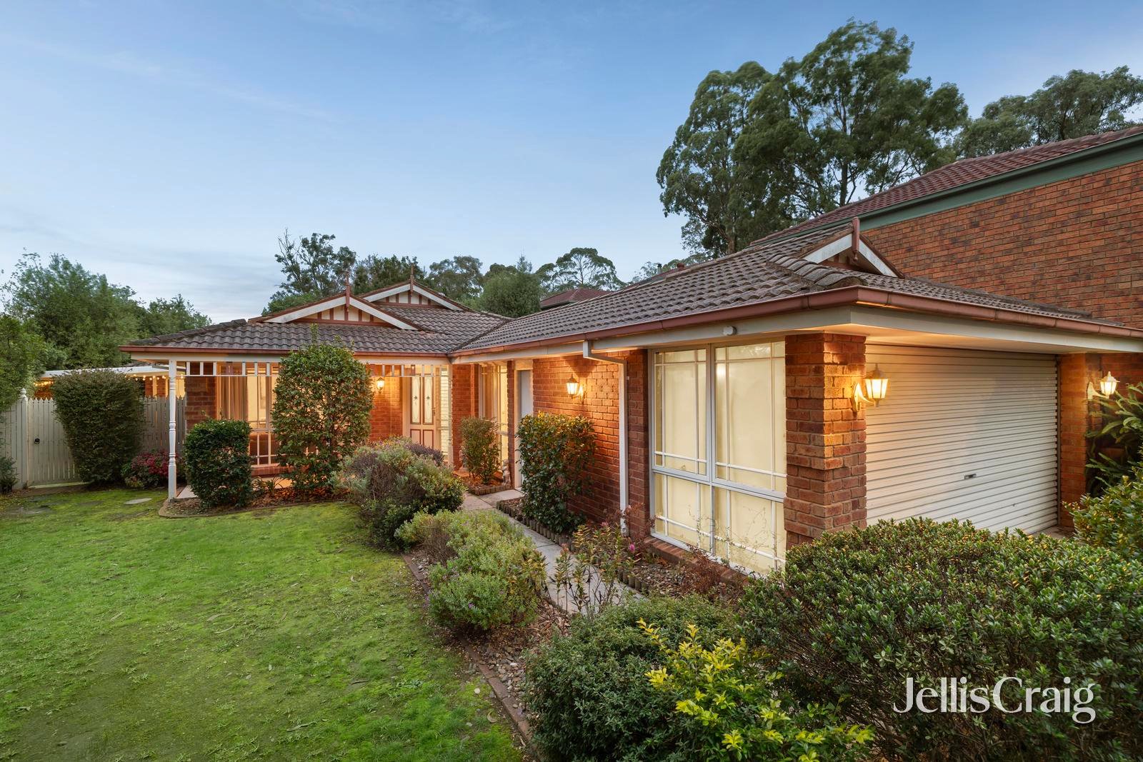6 Daniel Court, Warranwood image 1