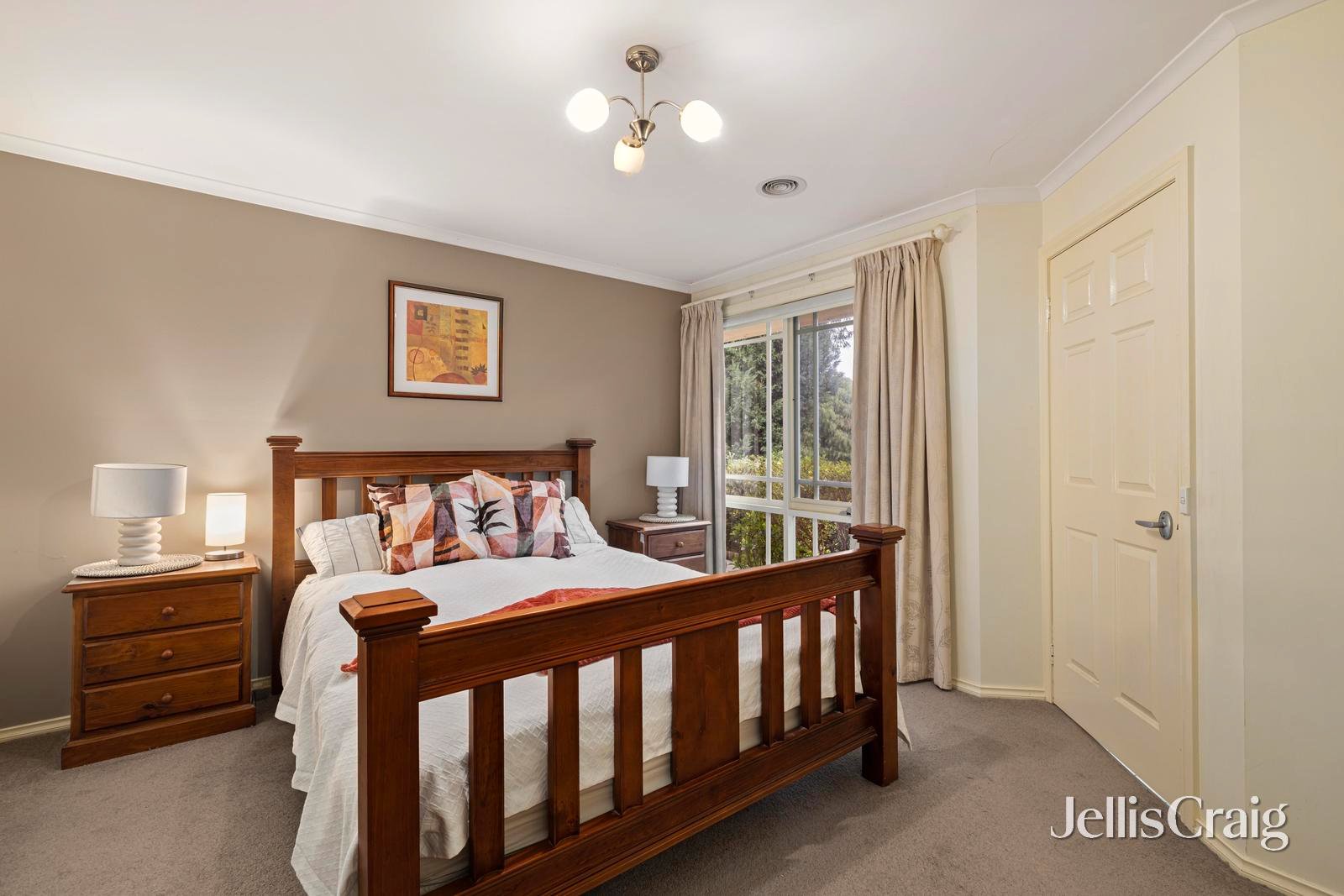 6 Daniel Court, Warranwood image 7