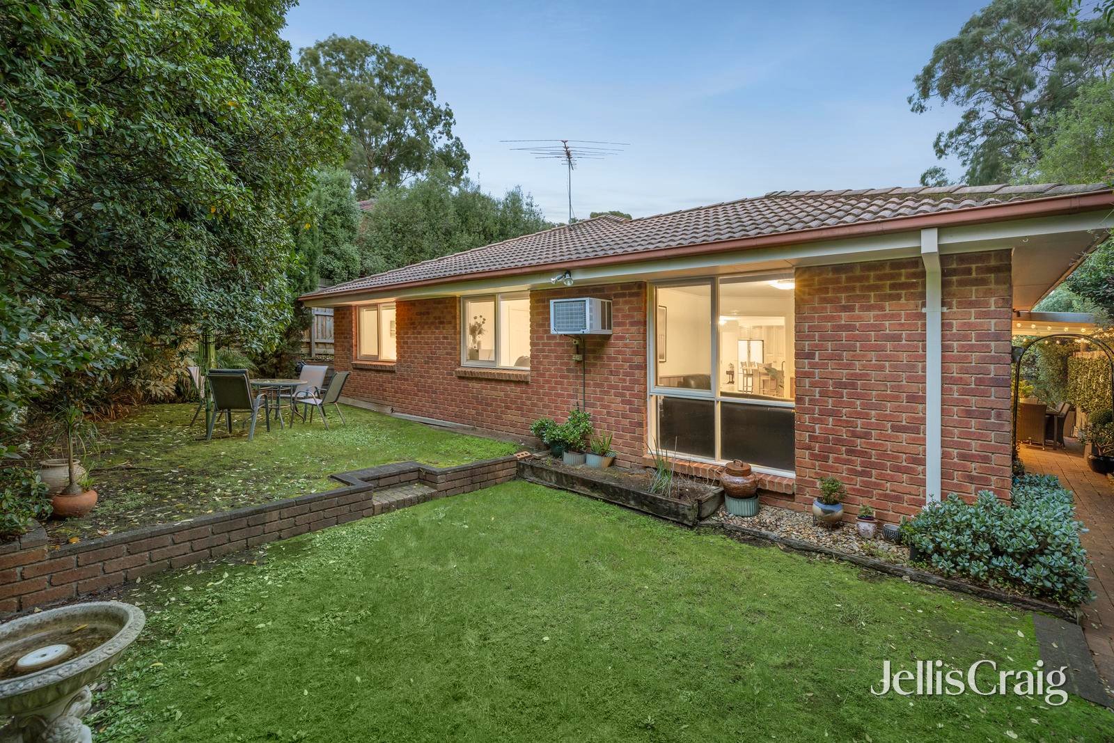 6 Daniel Court, Warranwood image 16