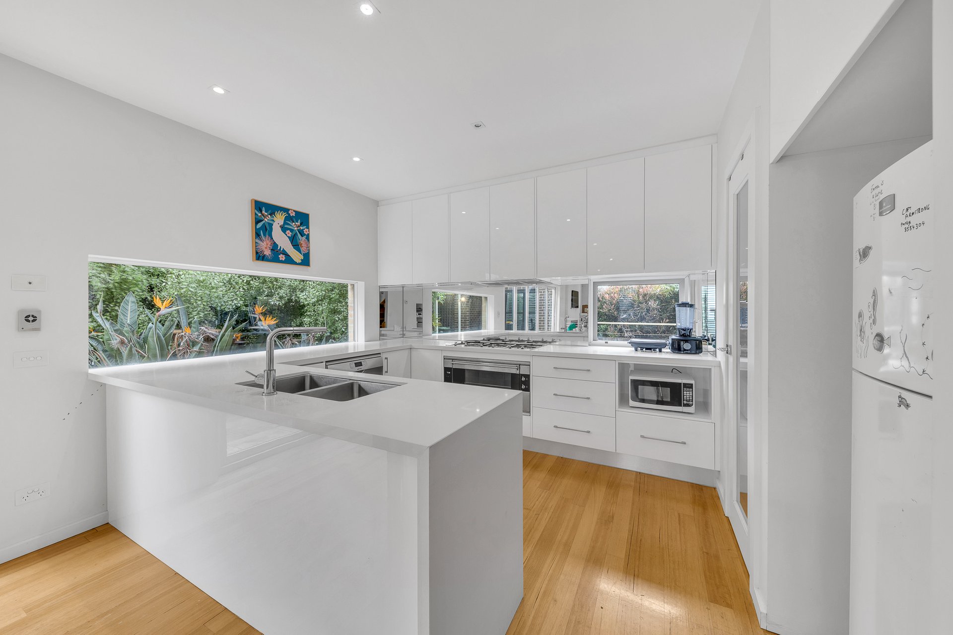 6 Davison Place, Geelong image 2