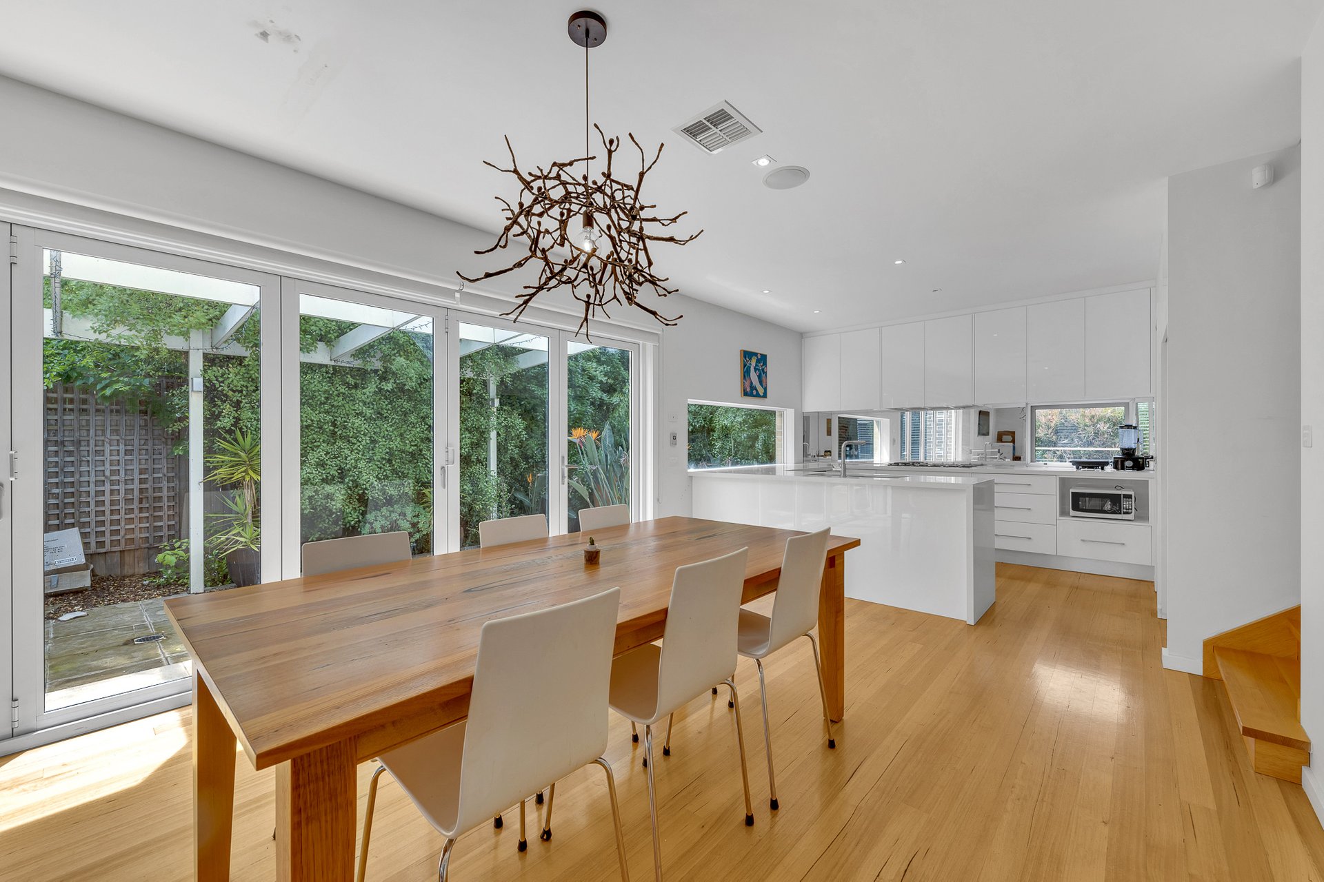 6 Davison Place, Geelong image 3