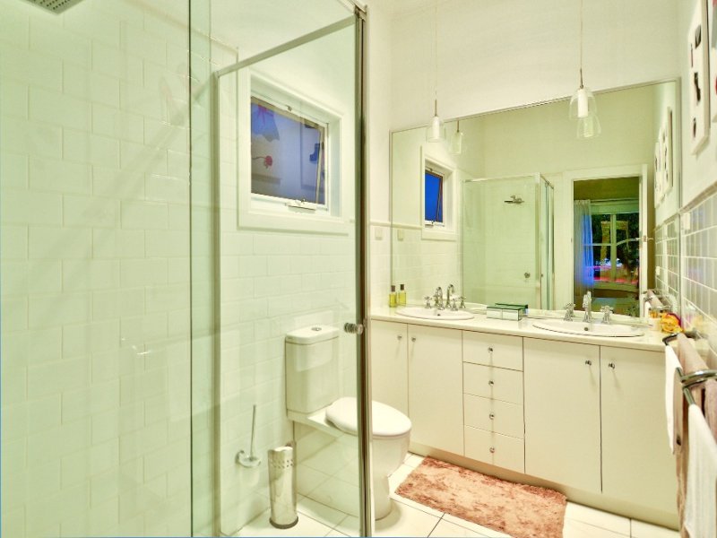 6 Dawson Street, East Geelong image 9