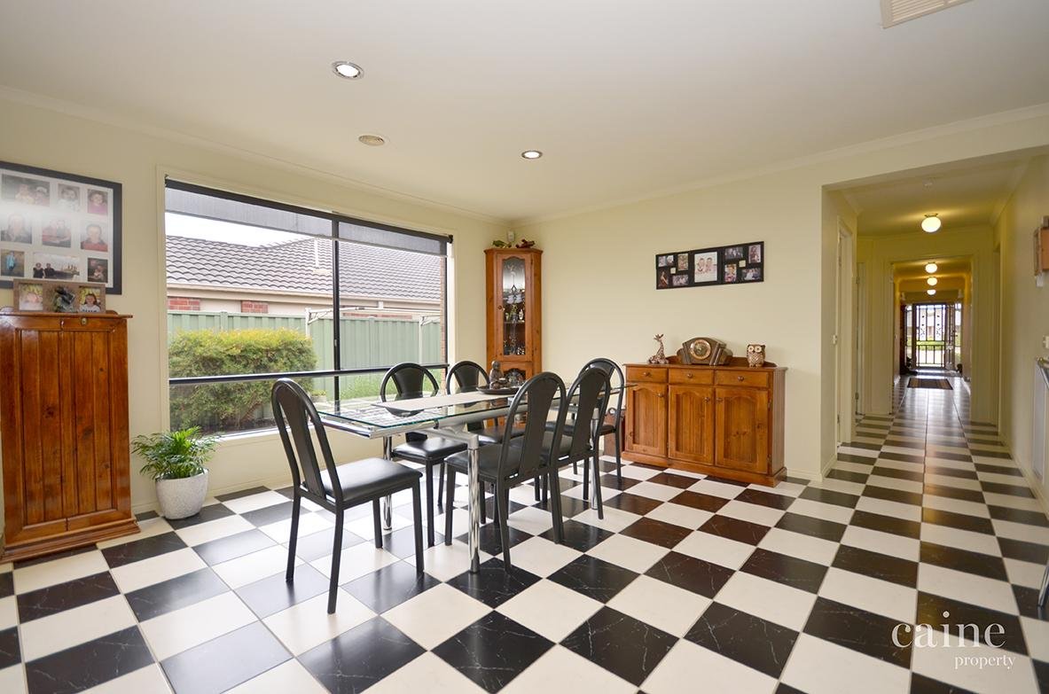 6 Debono Drive, Miners Rest image 5