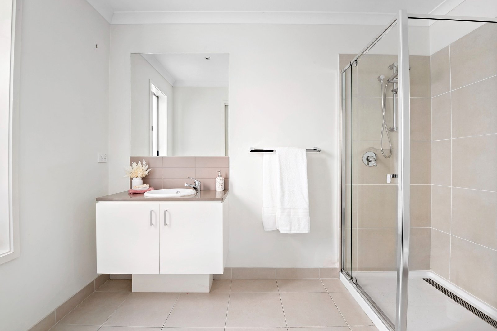 Property Gallery Thumbnail 6