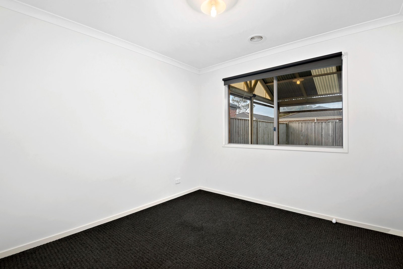 Property Gallery Thumbnail 8