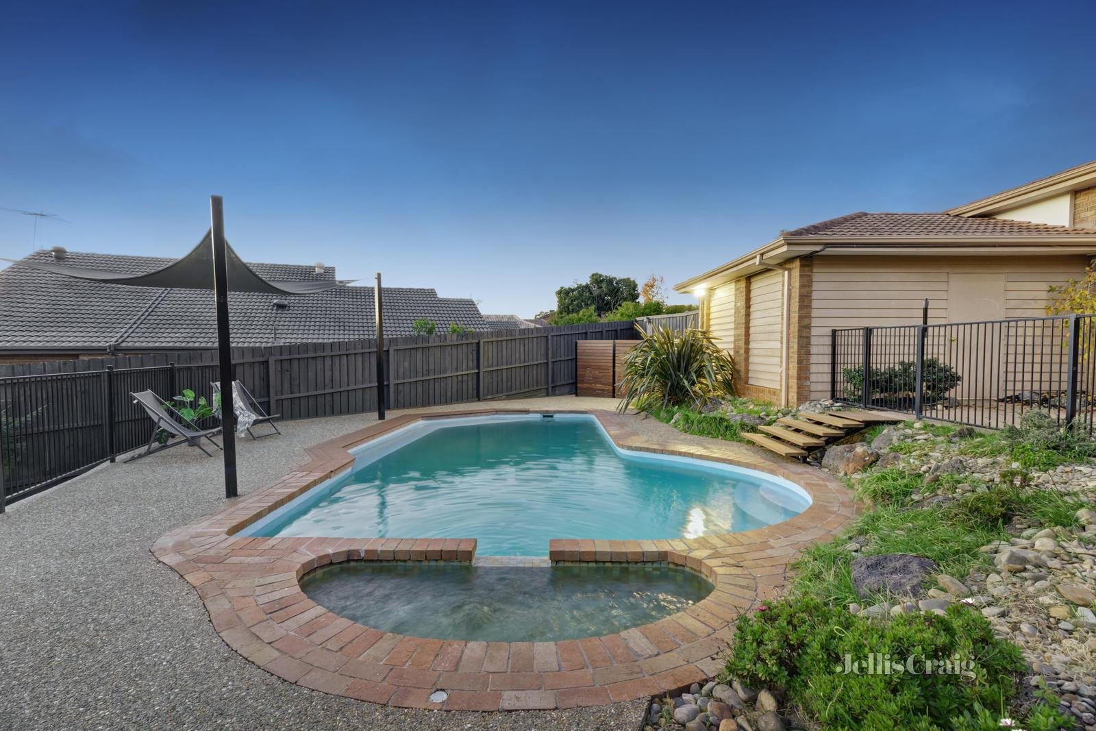 6 Donegal Court, Templestowe image 13