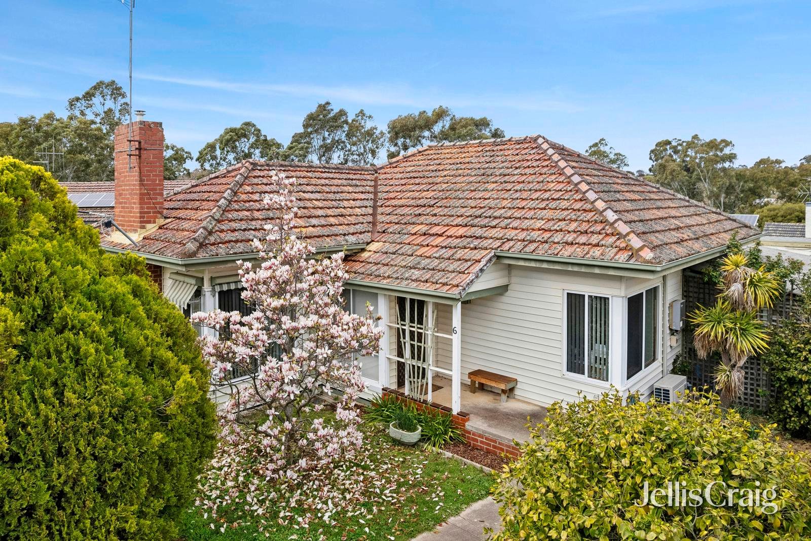 6 Douglas Crescent, Castlemaine image 1