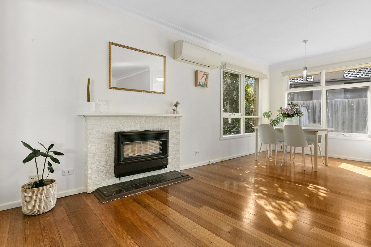 6 Douglas Street, Blackburn North image 5