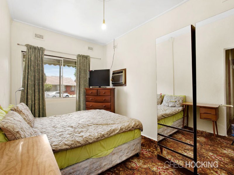6 Dunstan Parade, Port Melbourne image 4