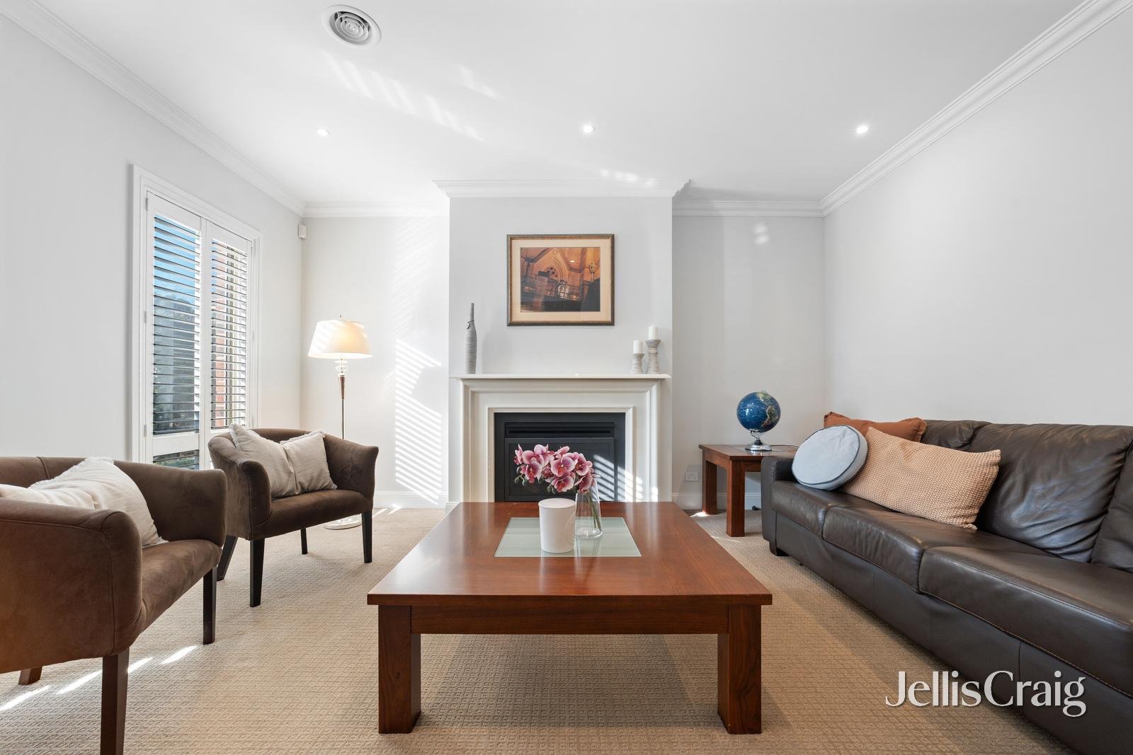 6 Dwyer Street, Blackburn image 2