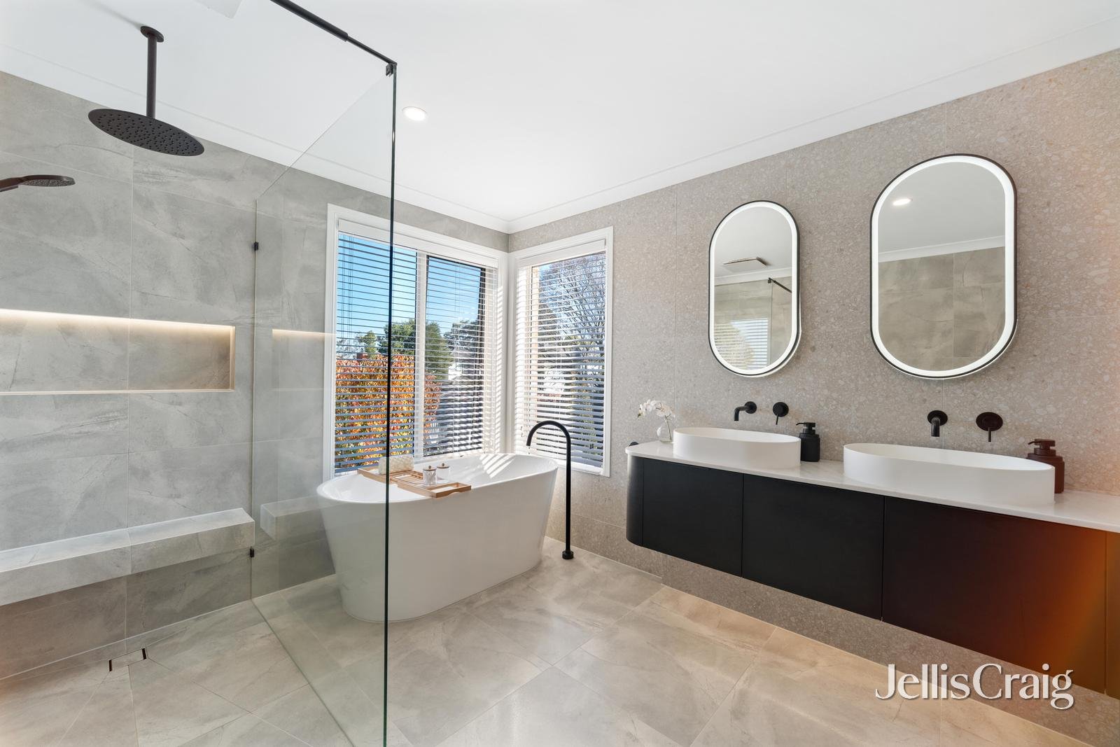 6 Dwyer Street, Blackburn image 12