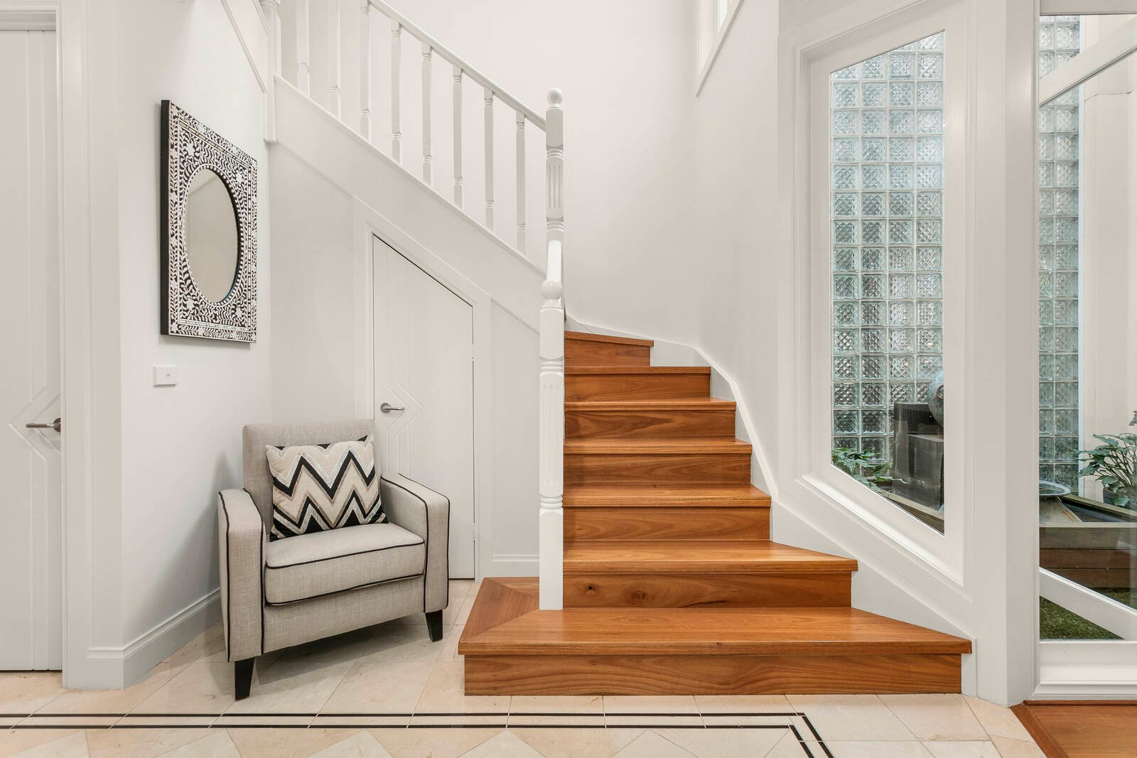 Property Gallery Thumbnail 8