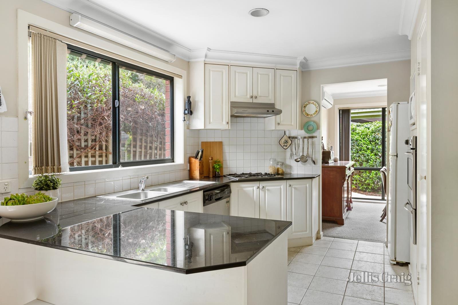 6 Ellison Street, Malvern East image 3