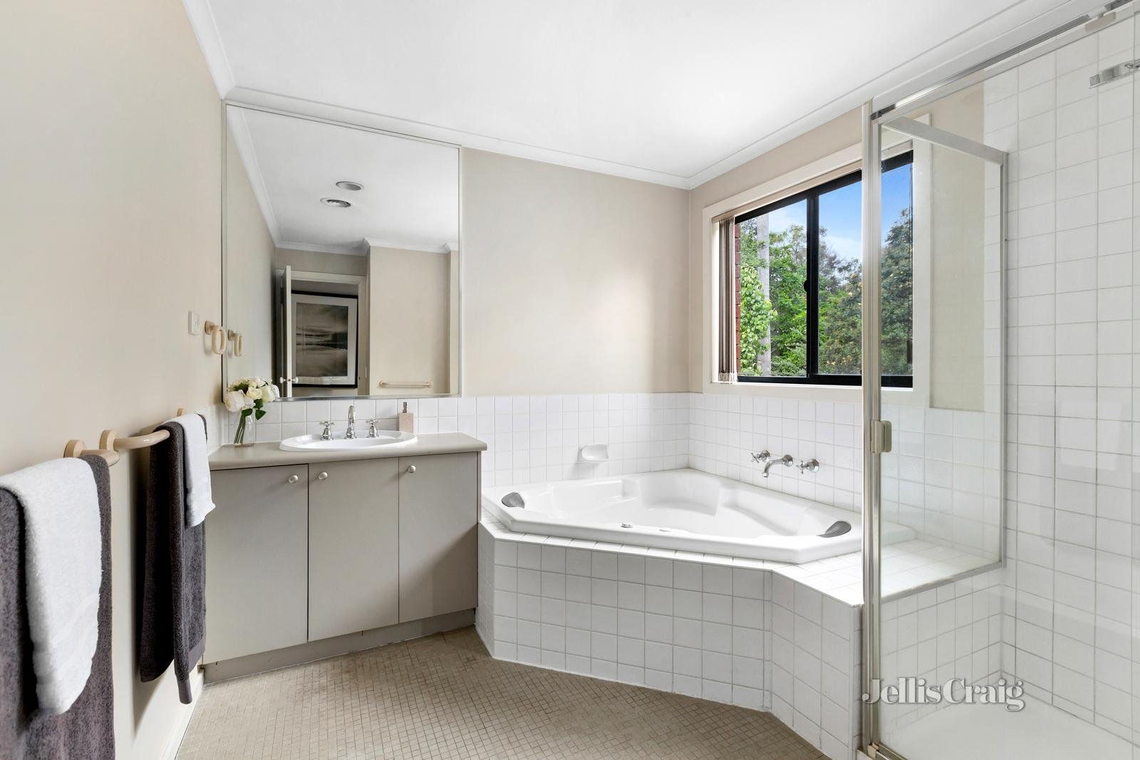 6 Ellison Street, Malvern East image 6