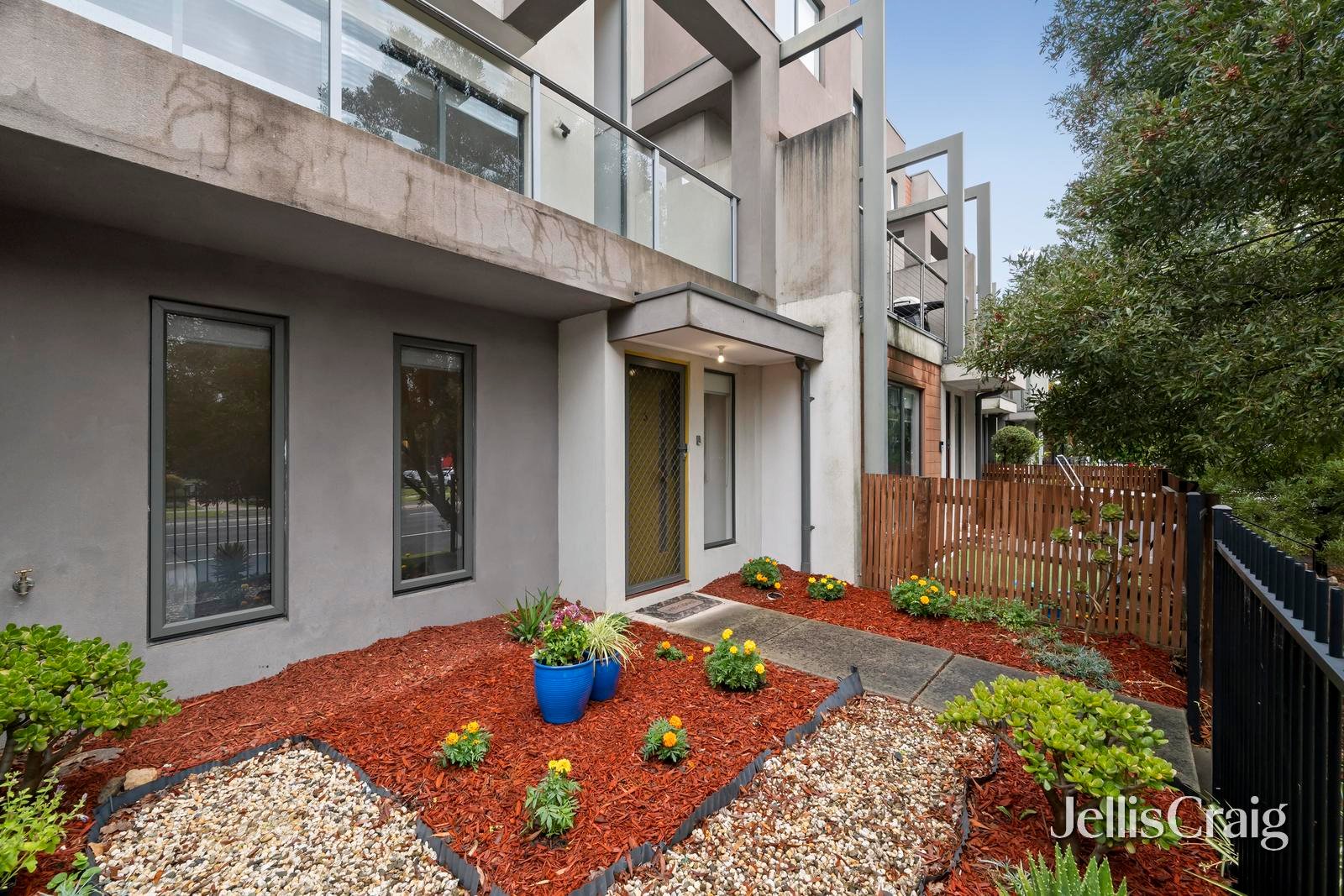 6 English Close, Mooroolbark image 12