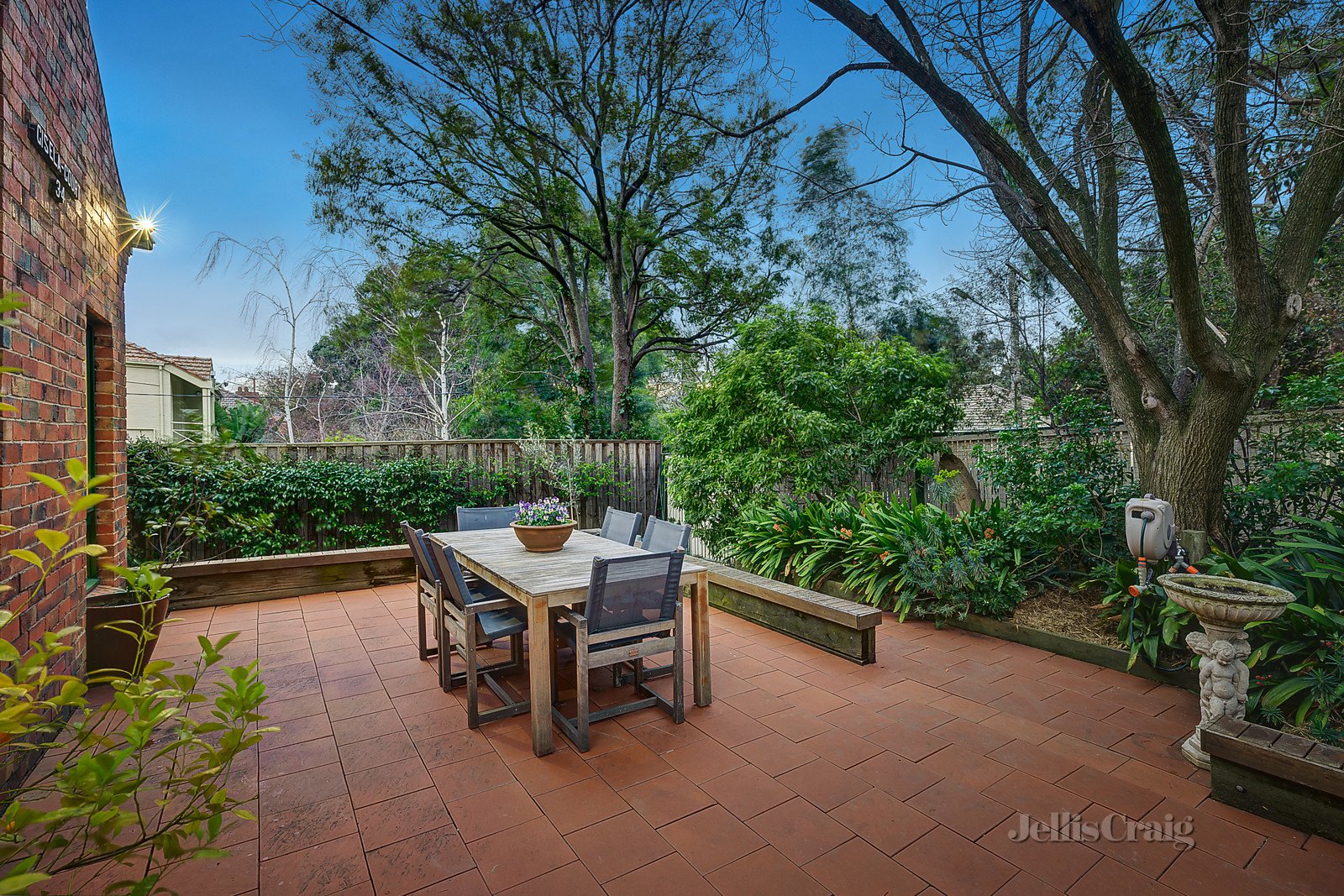 6 Ercildoune Avenue, Hawthorn image 5