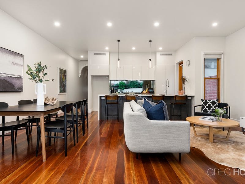 6 Erskine Street, Albert Park image 2