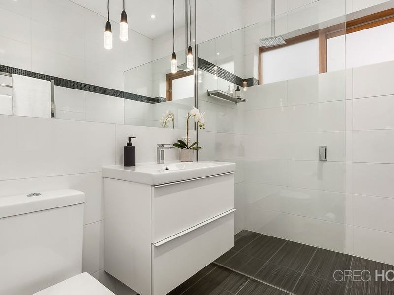 6 Erskine Street, Albert Park image 6