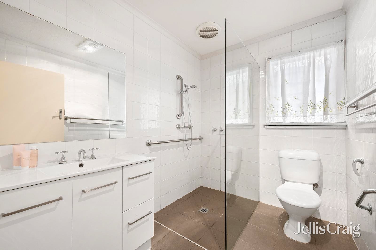 6 Essex Court, Bayswater image 10