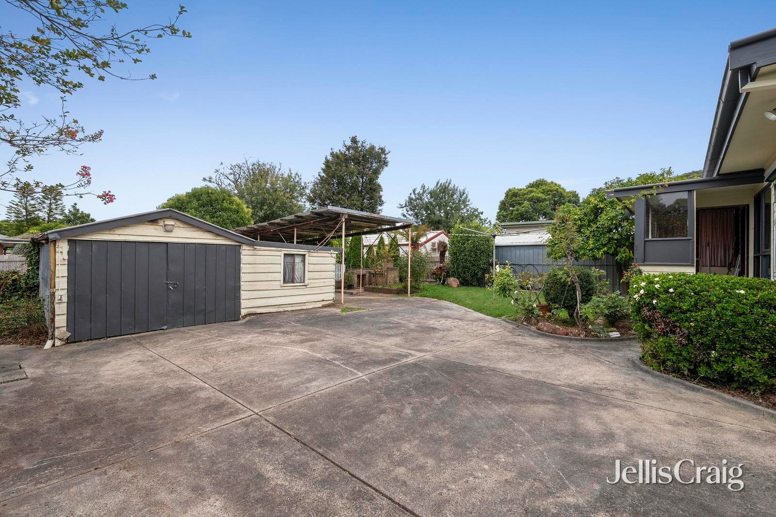 6 Essex Court, Bayswater image 12